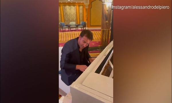 Del Piero, fuoriclasse al piano!