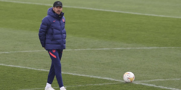 Atletico Madrid, Simeone e Griezmann carichi: "Ad Old Trafford per vincere"