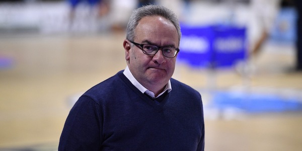 Napoli, finisce l'avventura di coach Sacripanti: ufficiale l'esonero