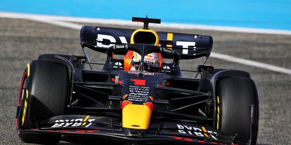 F1, Gp Bahrain: Verstappen comanda le libere 2 davanti alle Ferrari