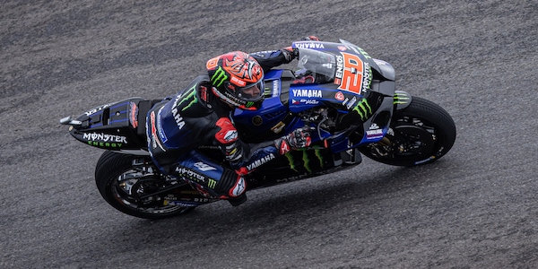 MotoGp, Gp Indonesia: Quartararo in pole position, sesto Bagnaia, Marquez lontano dopo due cadute
