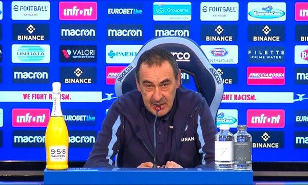 Sarri a Mourinho: "Non sto fumando"