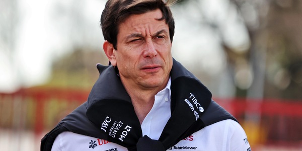 F1, Wolff: "W13 inguidabile, mi chiedo come facciano i nostri piloti"