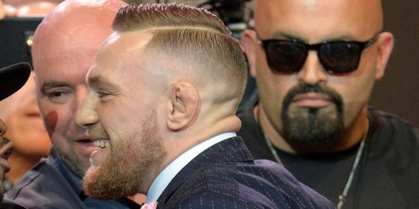 McGregor arrestato a Dublino: stava guidando la sua Bentley