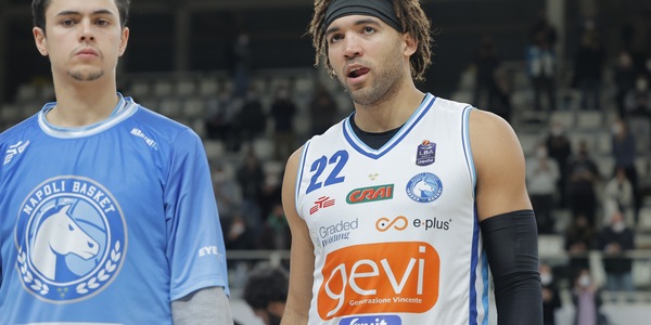 Napoli, ufficiale l'addio Lynch: Gudaitis il sostituto?