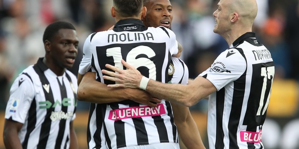 Tripletta di Beto e magia di Molina: l'Udinese affonda il Cagliari