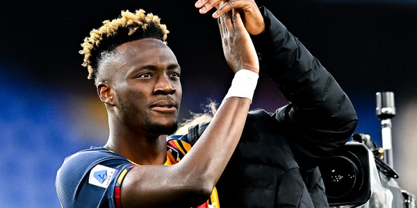 Roma, Abraham: "Forse un giorno tornerò in Premier. Mourinho migliore al mondo"
