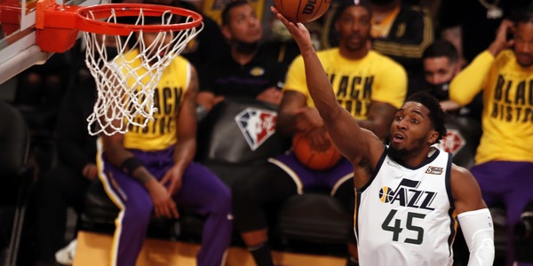 Playoff Nba, Utah passa a Dallas in gara 1 con un super Mitchell