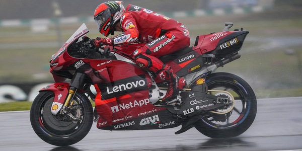 MotoGp, Bagnaia 8° nonostante il dolore alla spalla: "Martedì ulteriori esami"