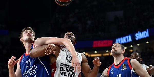 Milano ko in gara 4: l'Anadolu Efes vola alle Final Four di Eurolega