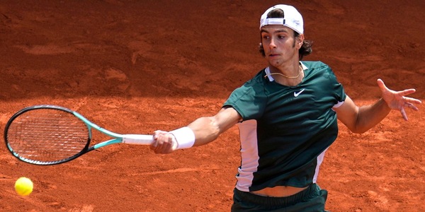 Madrid, Musetti batte Nishioka e sfida Moro Canas per l'accesso nel main draw