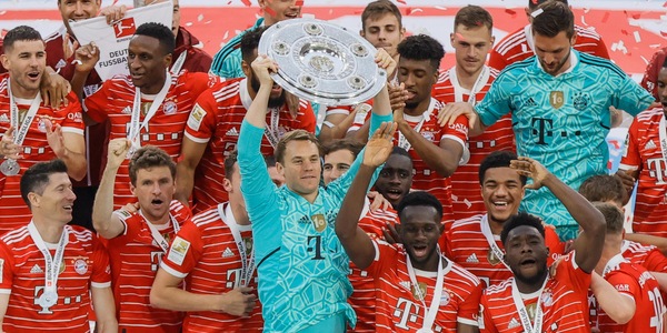 Bundesliga, il Bayern festeggia e lo Stoccarda spera ancora