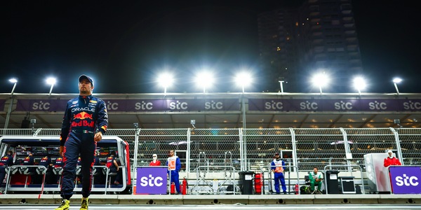 F1, l'ad di Liberty Media: "Undici scuderie? Problemi nell'immediato"