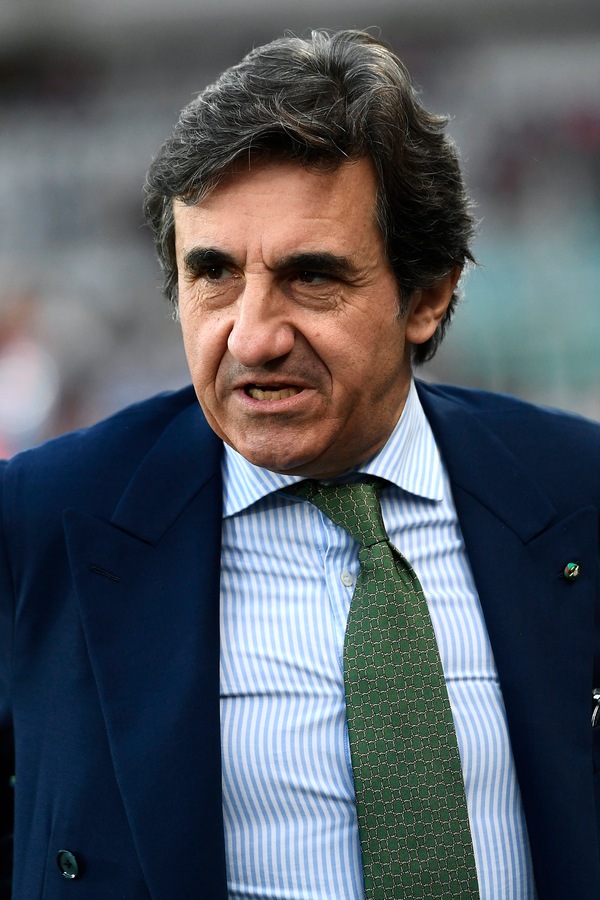 Cairo contestato al raduno del Torino al Filadelfia. Secondo voi: