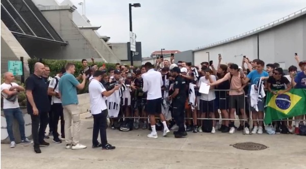 Bremer al J Medical. Il coro dei tifosi Juve: chi non salta interista è...