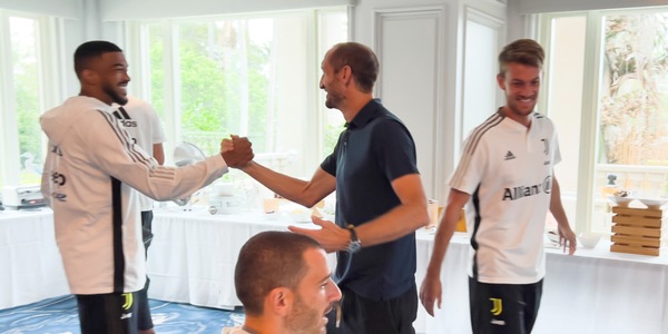 Juve a Los Angeles, c'è Chiellini. «Spero in un grande campionato»