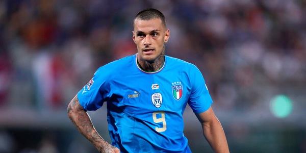 West Ham, che pasticcio: presenta Scamacca e sbaglia a scrivere il cognome
