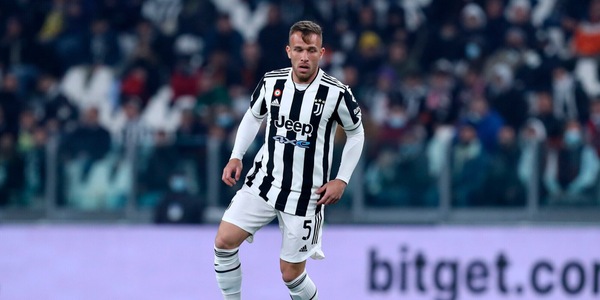 Juve, Arthur il prossimo a liberare un posto: c'è il Valencia