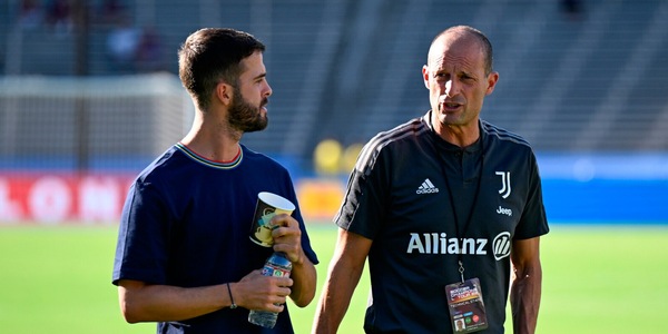 Pjanic, le due strade: o rescinde o si abbassa lo stipendio. La Juve vigila