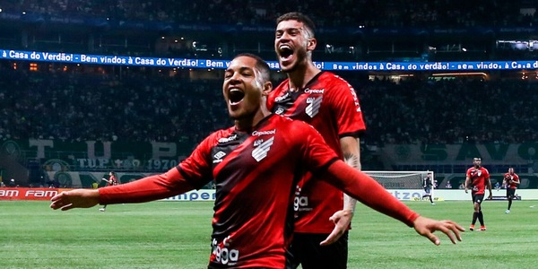 Juventus, ecco Vitor Roque: ha 17 anni, segna alla Neymar