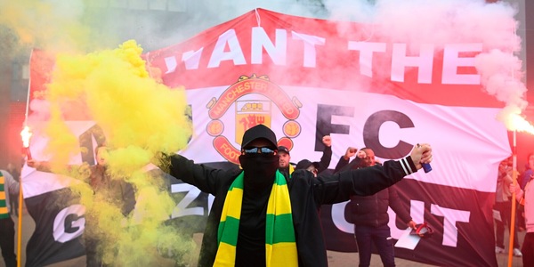 Manchester United, disastro annunciato. Bufera sui Glazer: «Club marcio»