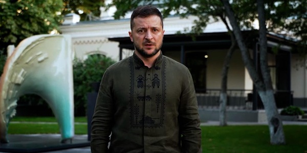 Ucraina, le ultime parole di Zelensky: "Ci batteremo fino alla fine"