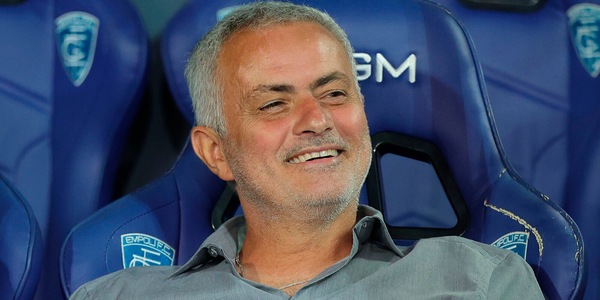 Mourinho: "Dybala in condizioni normali non giocherebbe nella Roma"