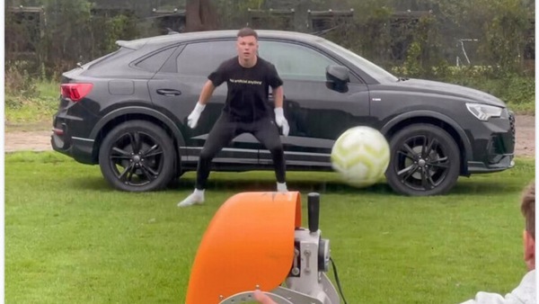 Declan McCarthy, il portiere ideale che para per salvare l'auto