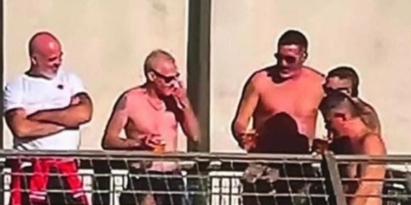 Guardate Lucarelli in curva per tifare Livorno