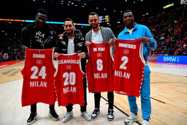 Da Calhanoglu a Dumfries: l’Inter si prepara alla Juve 'giocando' a basket