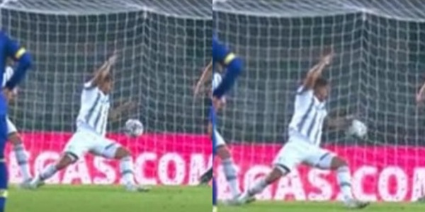 Verona-Juve, Danilo tocca di mano cadendo: ecco perché Di Bello non fischia rigore FOTO