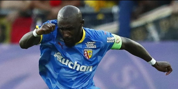 L'ex Udinese Fofana trascina il Lens a -2 dal Psg. Vince il Rennes di Theate