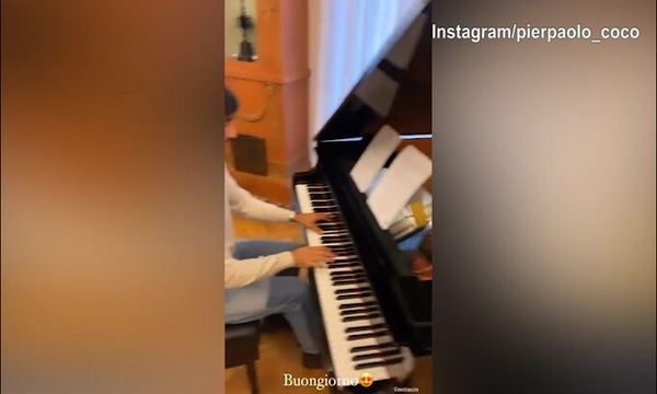 Juve, il maestro Perin al piano: che performance!
