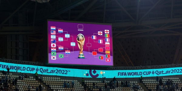 I conti in tasca al Mondiale: affari d'oro per la Fifa, 4,4 miliardi (e nel 2026 farà da sé)