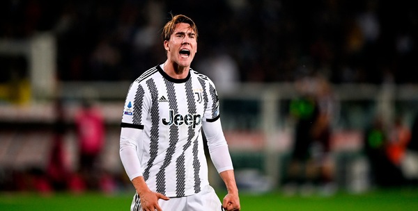 Vlahovic nei pensieri della Premier: la Juventus risponde così