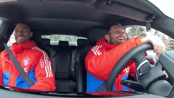 Il Bayern Monaco si gode la neve: che derapate in Audi!