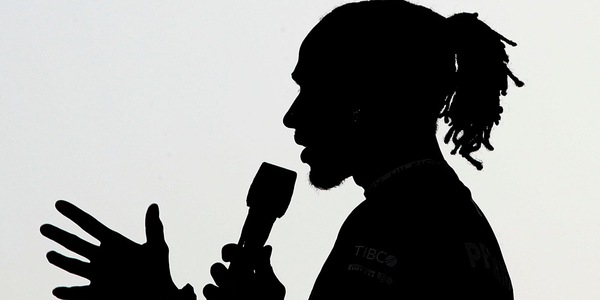 F1, Hamilton shock: "Mi davano del negro e mi lanciavano banane"