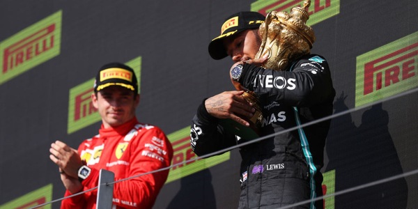 Ferrari, l’ombra di Hamilton su Leclerc: la clamorosa ipotesi di scambio in F1