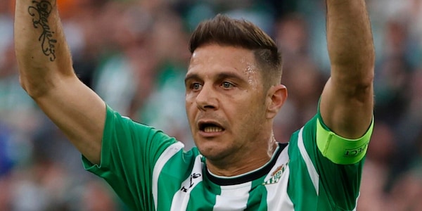 Betis, Joaquin annuncia il ritiro: record di presenze in Liga e poi stop