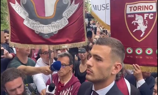 Toro, Buongiorno legge i nomi dei Caduti di Superga
