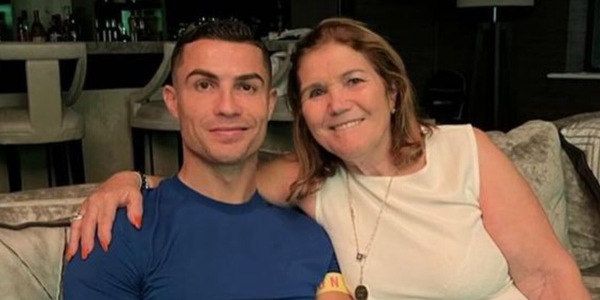 Ronaldo-Georgina e le voci sulla stregoneria: duro post di mamma Dolores