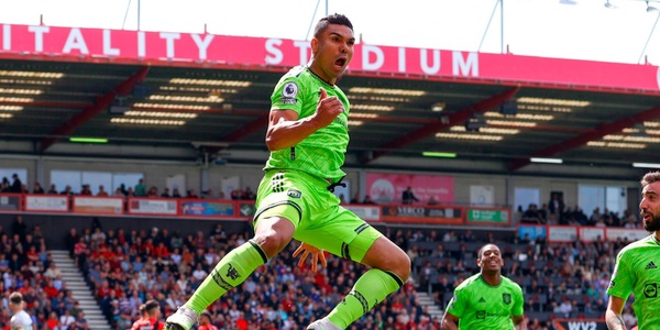 Premier League, Liverpool frenato dall'Aston Villa e lo United va a +3