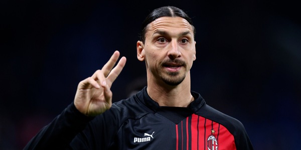 Ibrahimovic, addio al Milan: cerimonia e saluto dei tifosi dopo il Verona