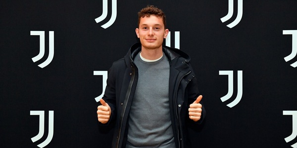 Cori anti-Juve, il bianconero Tortu: “Ho saltato e cantato anche io”