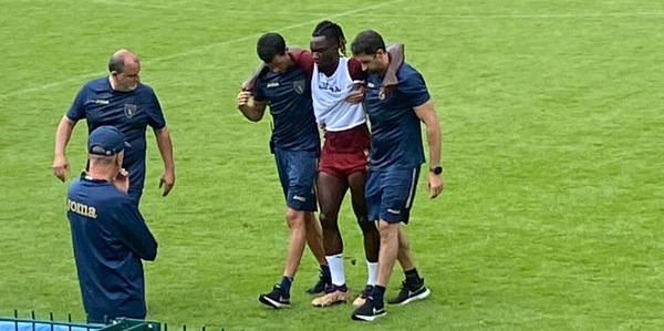 Ansia Toro a Pinzolo, Karamoh si fa male