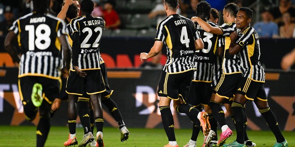 Le magliette più desiderate al mondo: in Top 10 c'è solo la Juve