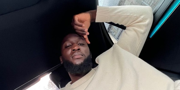 Lukaku, pensi alla Juve? La foto in macchina agita i tifosi. E Vlahovic...