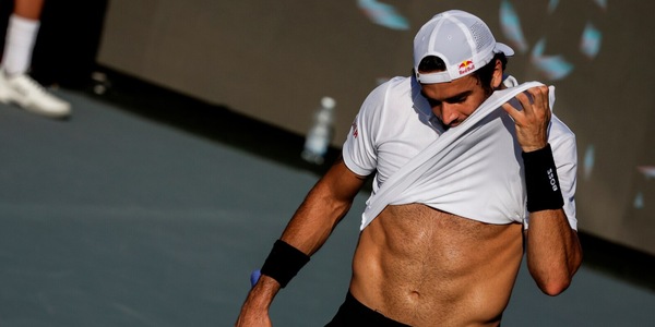Berrettini, stagione finita: "Rischio medico elevato. Successi nel 2024"