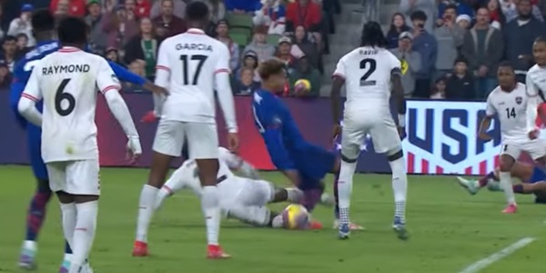 Usa, tris a Trinidad e Tobago: McKennie gioca 90' e fa espellere un avversario