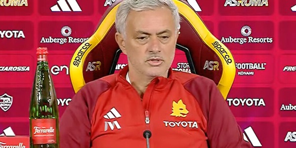 Mourinho, conferenza Roma: l'Udinese, i soldi d'estate, come sta Smalling